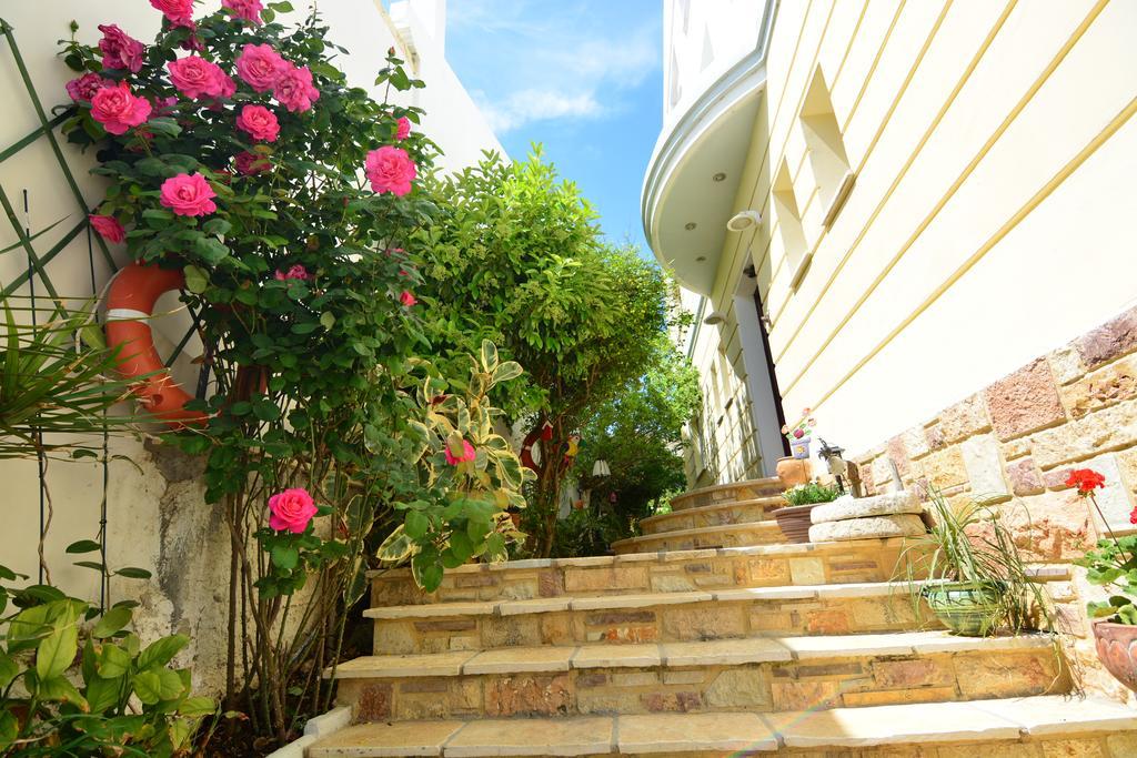 Diamante Beachfront Suites Xylokastro Ngoại thất bức ảnh