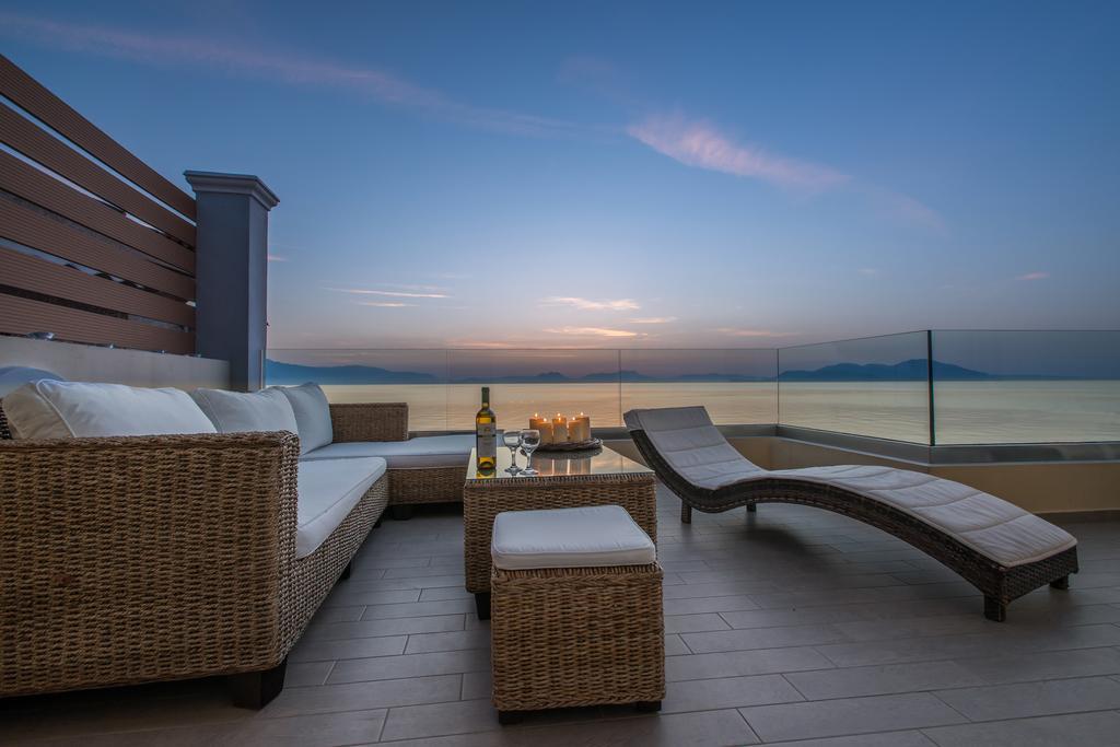 Diamante Beachfront Suites Xylokastro Ngoại thất bức ảnh