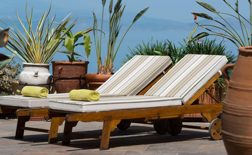 Diamante Beachfront Suites Xylokastro Ngoại thất bức ảnh