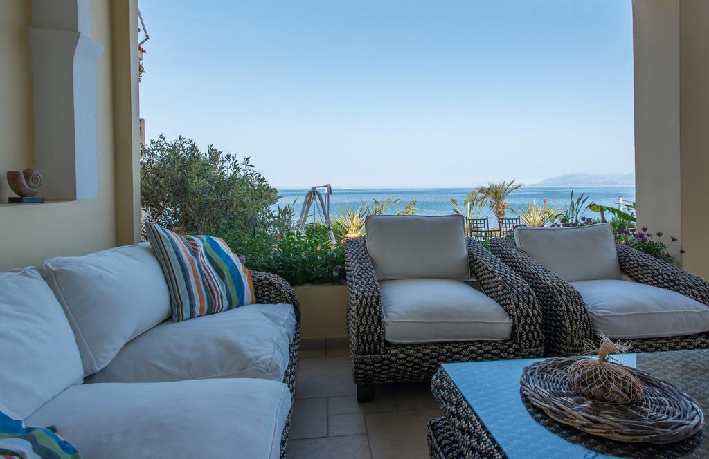 Diamante Beachfront Suites Xylokastro Ngoại thất bức ảnh