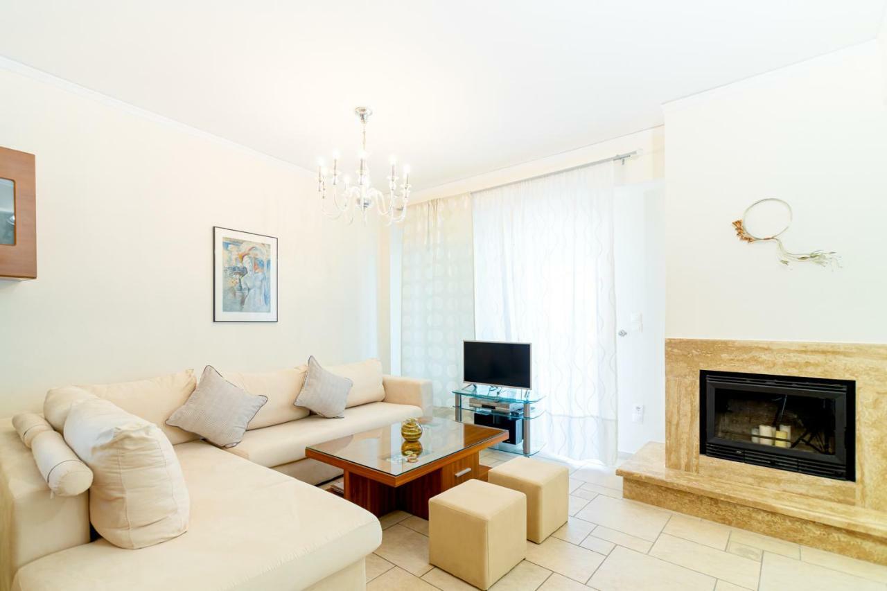 Diamante Beachfront Suites Xylokastro Ngoại thất bức ảnh