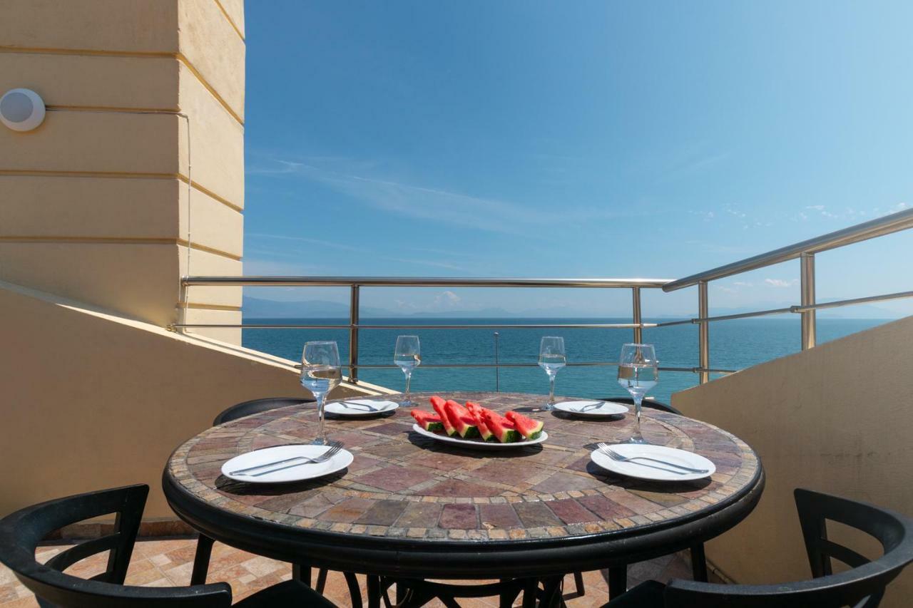 Diamante Beachfront Suites Xylokastro Ngoại thất bức ảnh